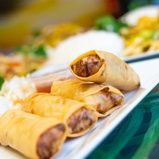 Krispiga vegetariska vårrullar med sweet chili